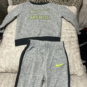 Nike sweats set